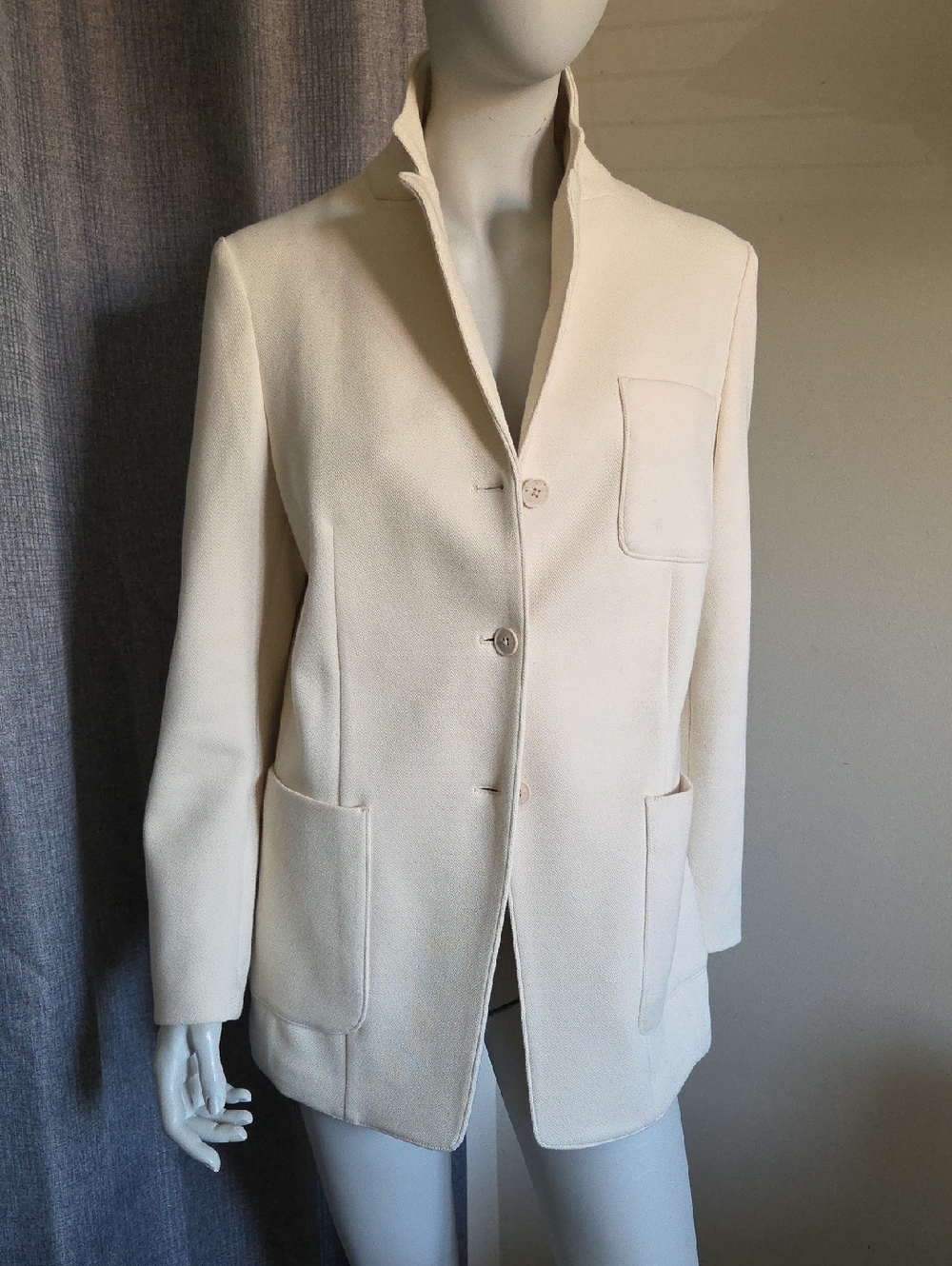 Banana Republic Cream Blazer Jacket w Inner Embroidered Logo Pocket